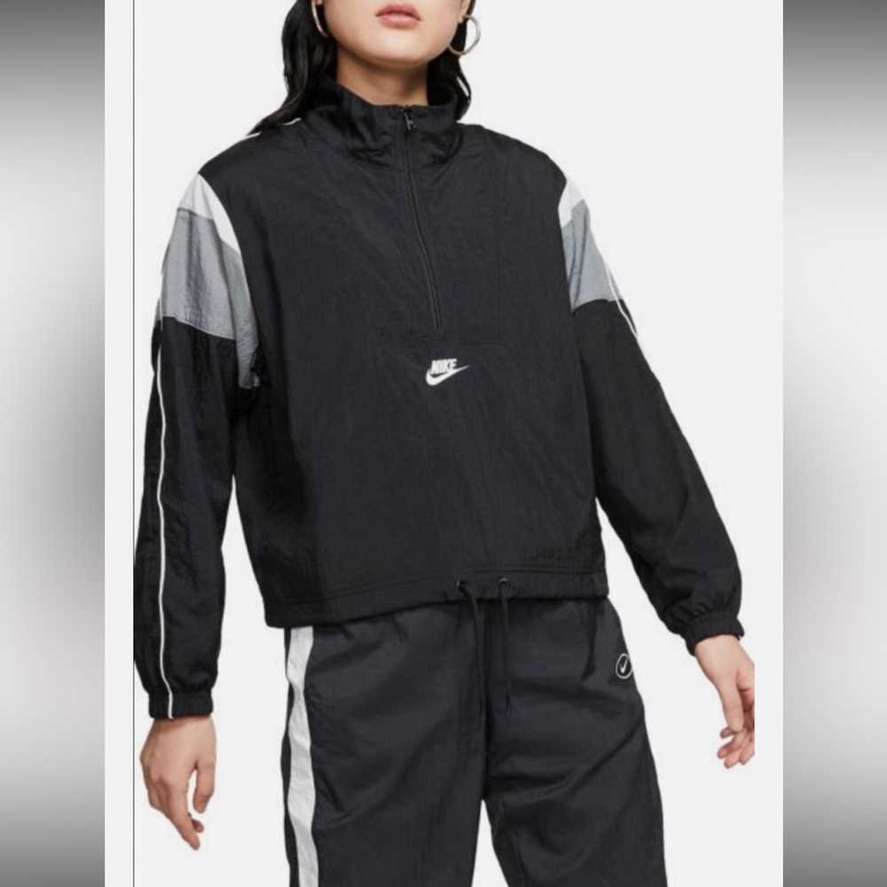 Nike 1/2 Zip windbreaker